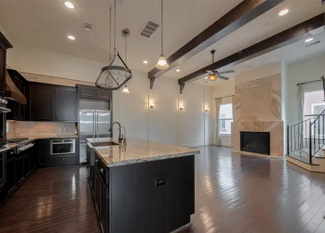Property at 910 Snover St Unit D, Houston, TX, 77007, 3 beds, 3.5 baths, [object Object]