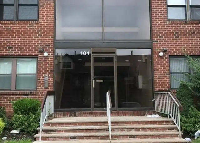 Property at 101 Beverly Hill Ter, Woodbridge, NJ, 07095, 2 beds, 2 baths, [object Object]