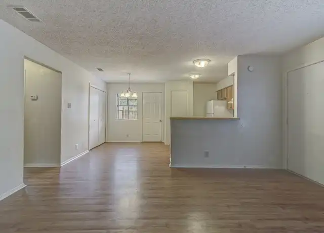 Property at 400 Hedgewood Dr, Georgetown, TX, 78628, 2 beds, 1 bath, [object Object]