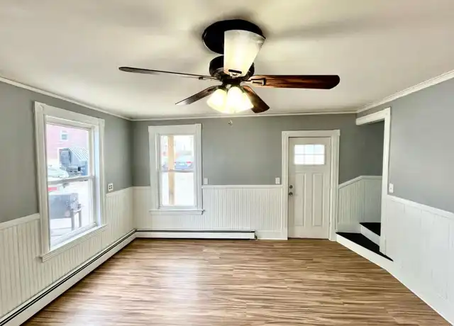 Property at 70 4th St, Auburn, ME, 04210, 6 beds, 2 baths, [object Object]