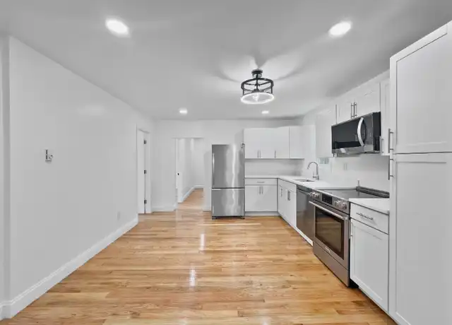 Property at 5 Exchange St Unit 1, Lawrence, MA, 01841, 3 beds, 1 bath, [object Object]