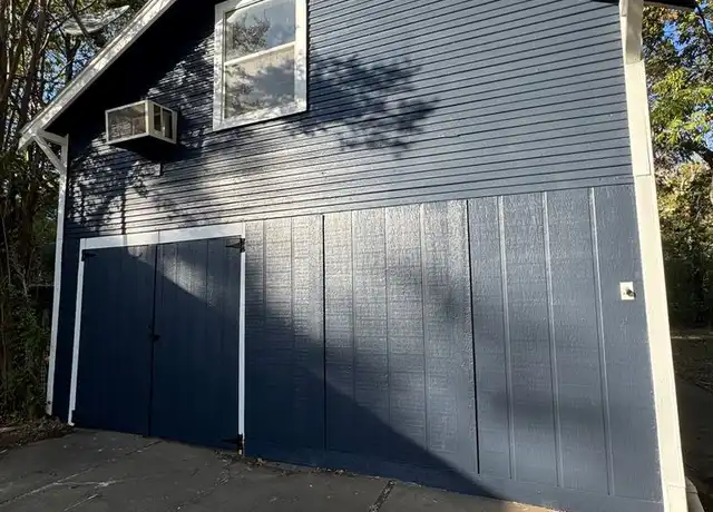 Property at 209 11th Ave NW Unit 209 11th 1/2 Garage Apt, Ardmore, OK, 73401, 1 bed, 1 bath, [object Object]