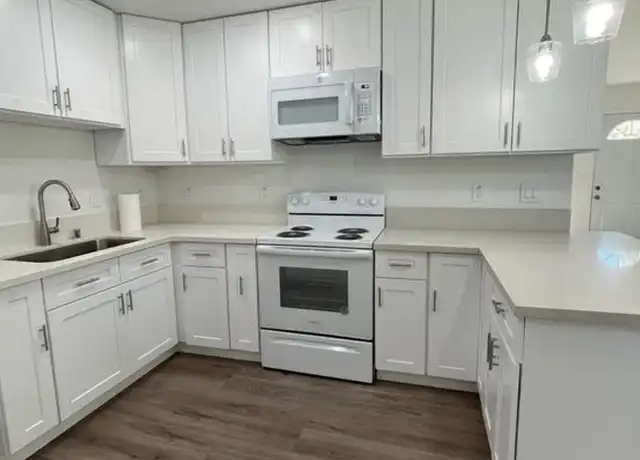 Property at 45118 Parkview Ln, Lancaster, CA, 93535, 2 beds, 1 bath, [object Object]