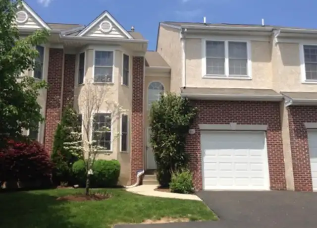 Property at 810 Manchester Dr, Maple Glen, PA, 19002, 3 beds, 2.5 baths, [object Object]