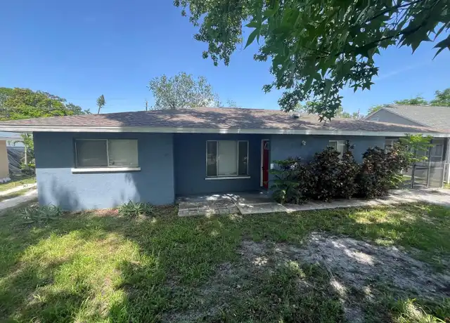 Property at 5719 2nd St W, Bradenton, FL, 34207, 4 beds, 2 baths, [object Object]