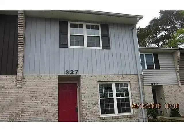 Property at 327 Hutton Cir, Virginia Beach, VA, 23454, 2 beds, 1.5 baths, [object Object]