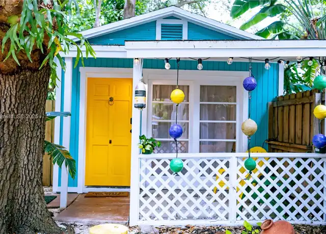 Property at 2918 Virginia St Unit R, Miami, FL, 33133, 1 bed, 1 bath, [object Object]