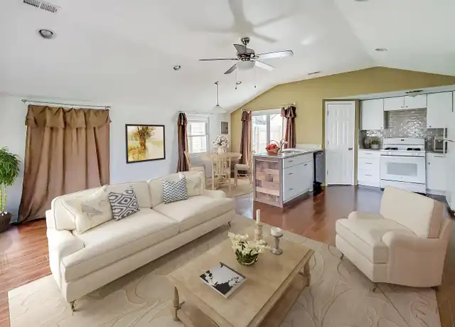 Property at 3099 Simmons Ct, Auburn Hills, MI, 48326, 2 beds, 1 bath, [object Object]