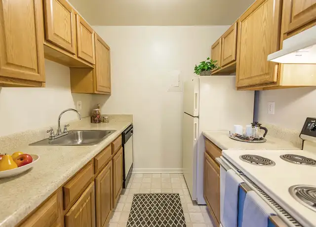 Photo of 2960 Birch Hollow Dr, Ann Arbor, MI 48108
