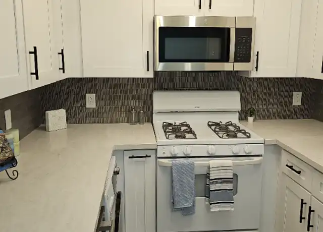 Property at 12365 El Rey Pl Unit 6, Garden Grove, CA, 92840, 1 bed, 1 bath, [object Object]