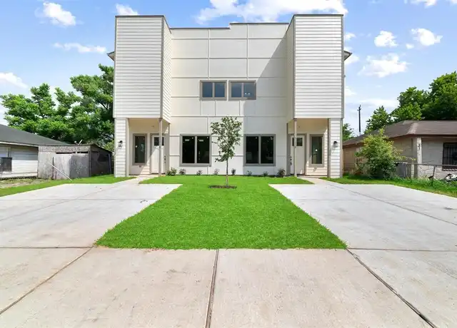 Property at 5105 Malmedy Rd Unit B, Houston, TX, 77033, 3 beds, 2.5 baths, [object Object]
