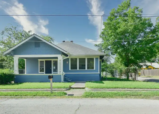 Property at 2615 Polk St, Greenville, TX, 75401, 3 beds, 2 baths, [object Object]