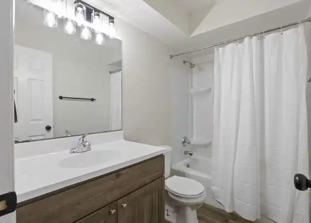 Property at 1376-1378 Orchard Park Dr, Columbus, OH, 43232, 2 beds, 1.5 baths, [object Object]