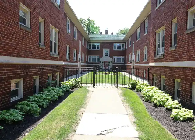 Property at Larchmont Red Door Living - 17315 Madison Ave, Lakewood, OH, 44107, 3 beds, 1 bath, [object Object]