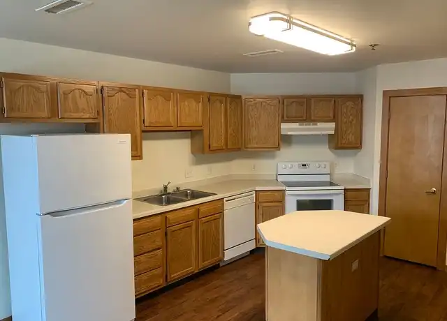 Property at Belle Harbor offers one, two, and three bedroom lofts - 134 Main St, Racine, WI, 53403, 1 bed, 1 bath, [object Object]