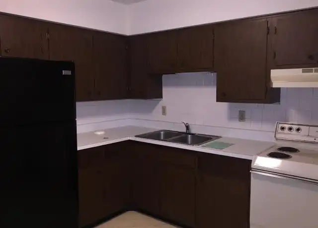 Property at 351 Southland Dr Unit 11, Warrensburg, IL, 62573, 1 bed, 1 bath, [object Object]