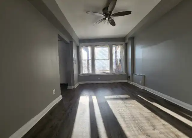 Property at 4640 S Saint Lawrence Ave, Chicago, IL, 60653, 3 beds, 1 bath, [object Object]