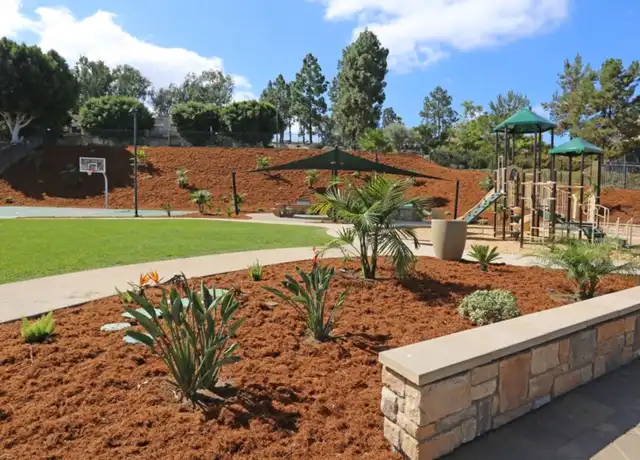 Property at 633 Ascot Dr Unit 140, Vista, CA, 92083, 1 bed, 1 bath, [object Object]