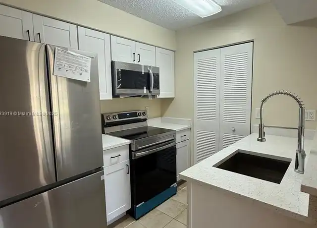 Property at 1261 SW 46th Ave #2007, Pompano Beach, FL, 33069, 1 bed, 1 bath, [object Object]