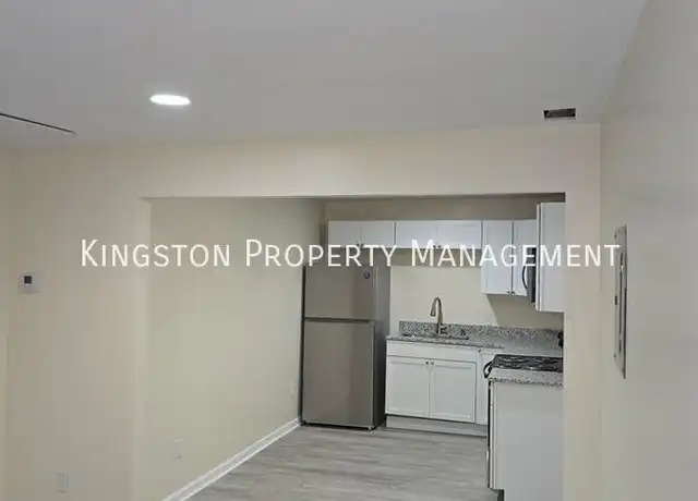 Property at 126 E Main St Unit 3, Carlisle, KY, 40311, 2 beds, 1 bath, [object Object]
