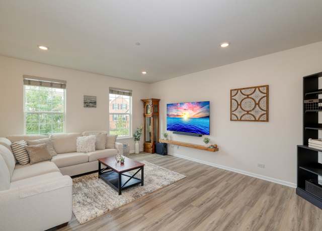 Photo of 1675 Sager Way Unit 1675, Batavia, IL 60510
