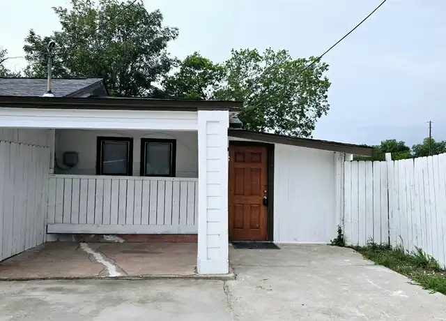 Property at 101 S Lockhart St Unit B, Manor, TX, 78653, 2 beds, 1.5 baths, [object Object]