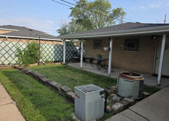 Photo of 525 Yates Ave, Calumet City, IL 60409