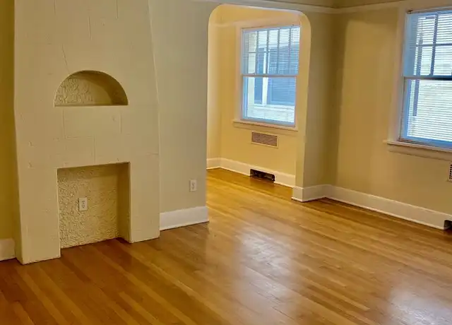 Property at Savoy Apartments - 2307 NW Hoyt St, Portland, OR, 97210, 0-1 beds, 1 bath, [object Object]
