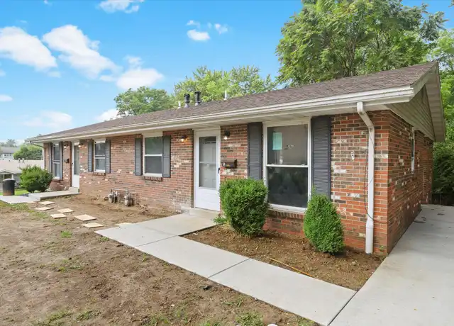 Property at 5 Manor Dr Unit 1, Collinsville, IL, 62234, 3 beds, 1 bath, [object Object]