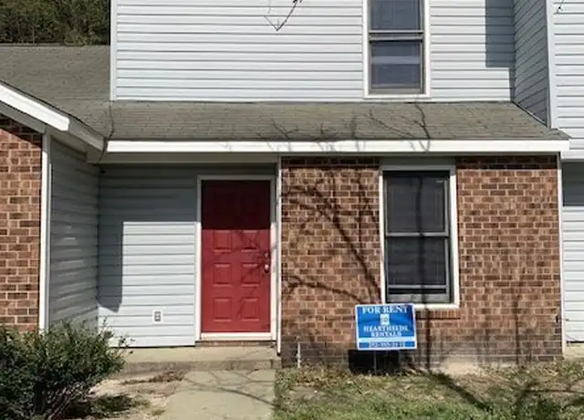 Property at 810 B's Barbeque Rd Unit B, Greenville, NC, 27834, 2 beds, 2.5 baths, [object Object]