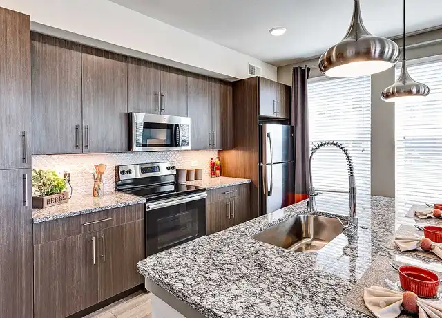 Property at North 680 - 680 E Algonquin Rd, Schaumburg, IL, 60173, 2 beds, 2 baths, [object Object]