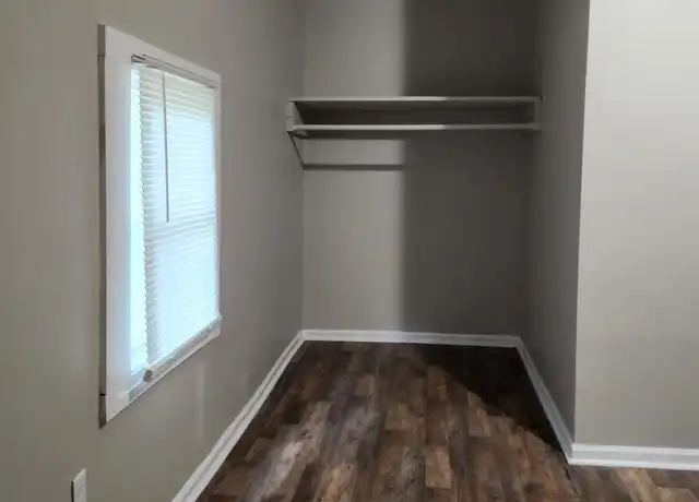 Property at 1601 Collinston Dr, Gastonia, NC, 28052, 4 beds, 2 baths, [object Object]