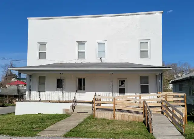 Property at 228 Summerlee Ave Unit 2, Oak Hill, WV, 25901, 1 bed, 1 bath, [object Object]