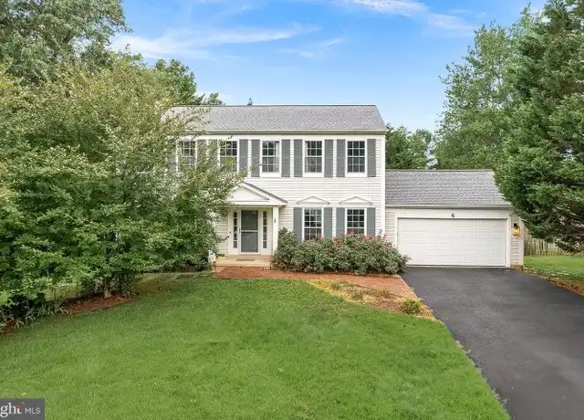 Property at 6 S Lowery Ct, Sterling, VA, 20165, 4 beds, 3.5 baths, [object Object]