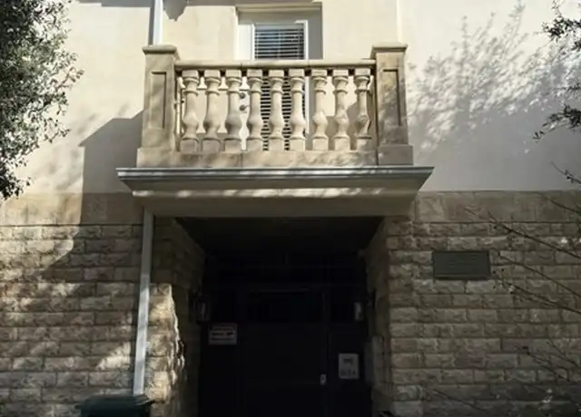 Property at 14255 Delano St, Van Nuys, CA, 91401, 2 beds, 2 baths, [object Object]