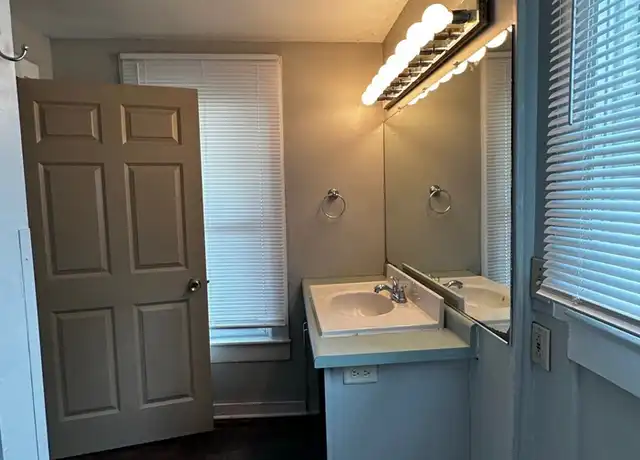 Property at 826 Menomonie St Unit 1, Eau Claire, WI, 54703, 2 beds, 1 bath, [object Object]