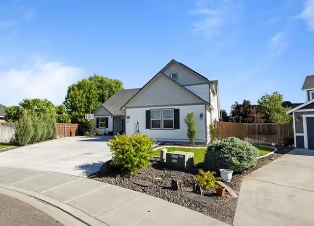 Property at 617 Esperanza Ct, Pasco, WA, 99301, 6 beds, 4 baths, [object Object]
