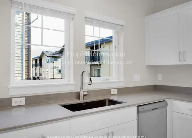 Property at 12031 SE High Creek Rd Unit A, Happy Valley, OR, 97086, 3 beds, 3.5 baths, [object Object]