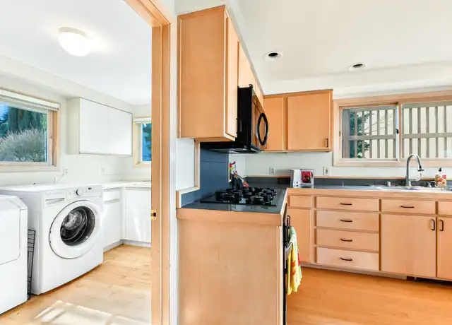Property at 314 Highland Dr, Bellingham, WA, 98225, 3 beds, 2.5 baths, [object Object]