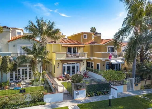 Property at 816 Delaware St, Huntington Beach, CA, 92648, 3 beds, 3.5 baths, [object Object]