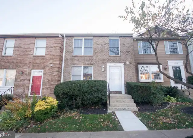 Property at 7993 Tyson Oaks Cir, Vienna, VA, 22182, 3 beds, 2.5 baths, [object Object]