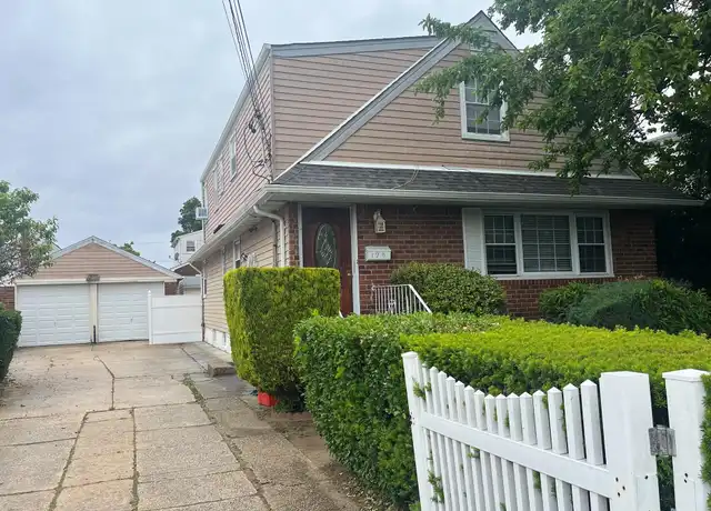 Property at 198 Hill Ave Unit First floor, Elmont, NY, 11003, 3 beds, 1 bath, [object Object]