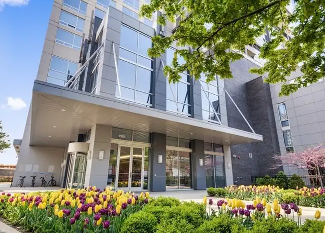 Property at 1901 S Calumet Ave, Chicago, IL, 60616, 2 beds, 2 baths, [object Object]