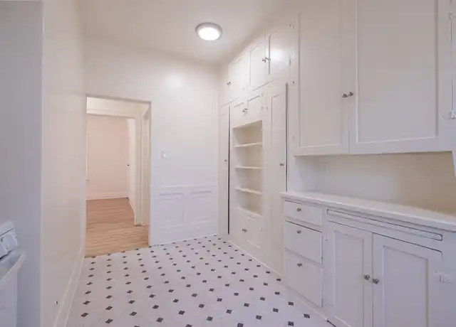 Property at 2810 12th Ave, Los Angeles, CA, 90018, 1 bed, 1 bath, [object Object]