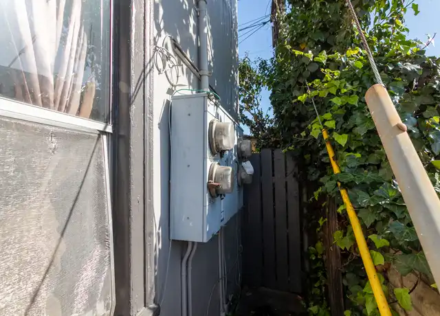 Property at 2812 12th Ave, Los Angeles, CA, 90018, 1 bed, 1 bath, [object Object]