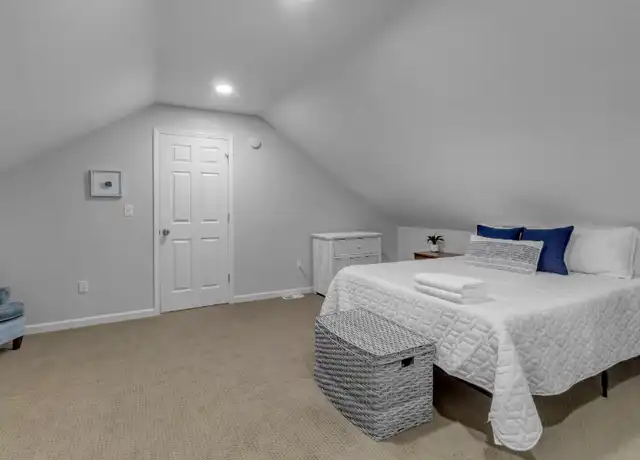 Property at 194 Carlton St, Buffalo, NY, 14204, 2 beds, 1 bath, [object Object]