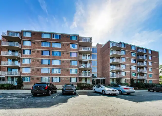 Property at 2211 S Highland Ave Unit 3C, Lombard, IL, 60148, 2 beds, 2 baths, [object Object]