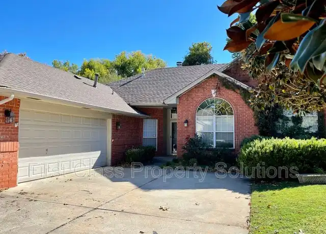Property at 2204 Barton St, Norman, OK, 73072, 3 beds, 2 baths, [object Object]
