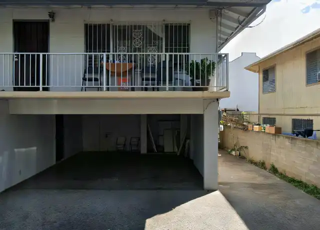 Property at 1015 Austin Ln, Honolulu, HI, 96817, 6 beds, 3 baths, [object Object]