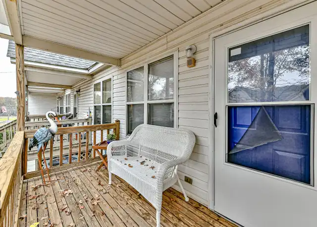 Property at 300 Hoskins Mill Ln, Charlotte, NC, 28208, 1 bed, 1 bath, [object Object]